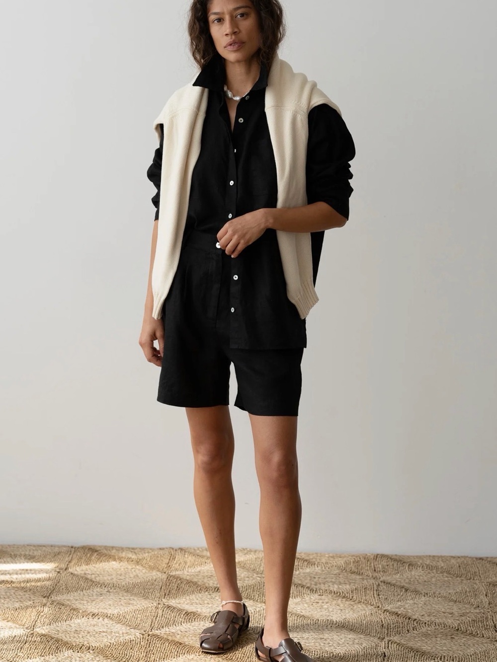 DONNI. The Linen Relaxed Shirt - Picture 13 of 13